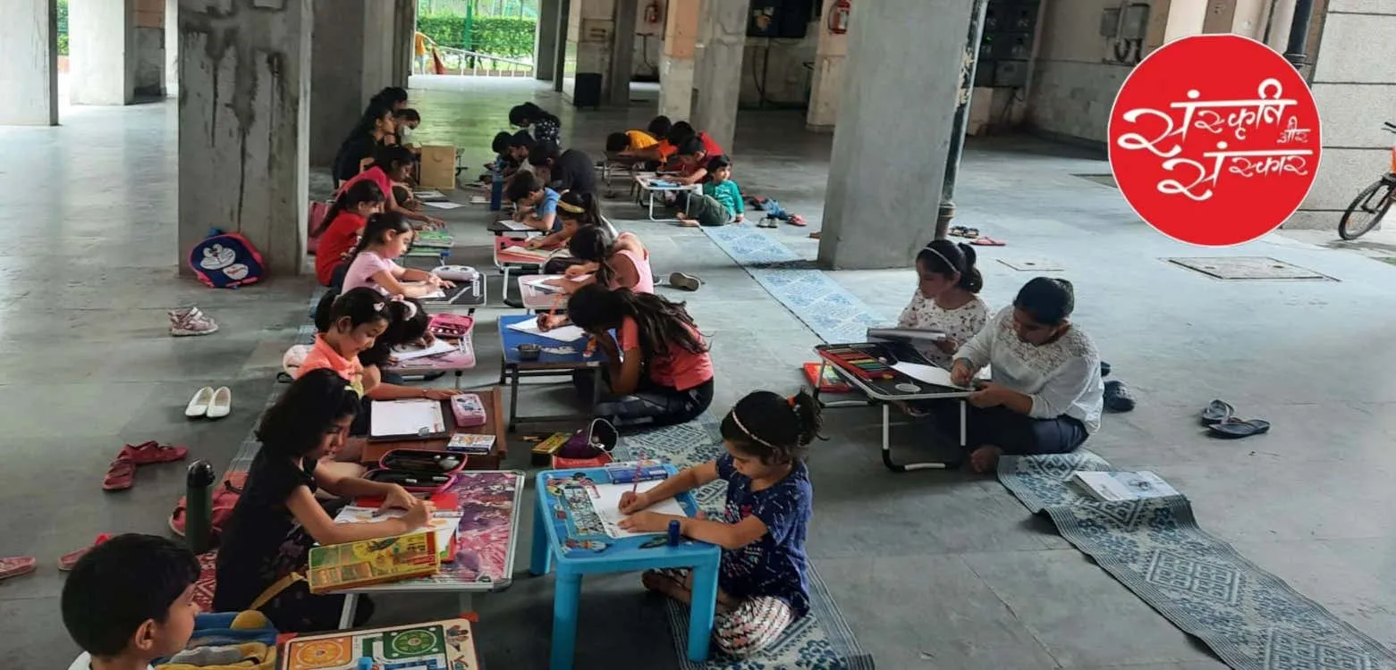 Children absorbed in their drawings